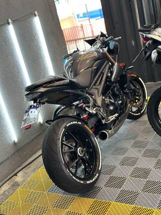 TRIUMPH SPEED TRIPLE ABS 